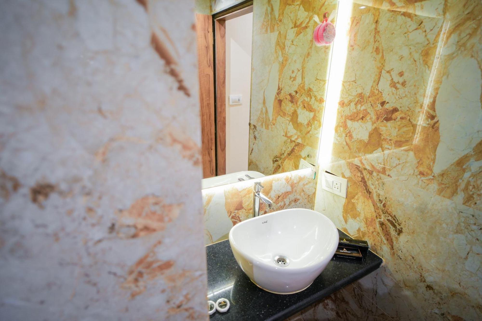 Hotel Skylink Hospitality Mahalaxmi Bombay Esterno foto