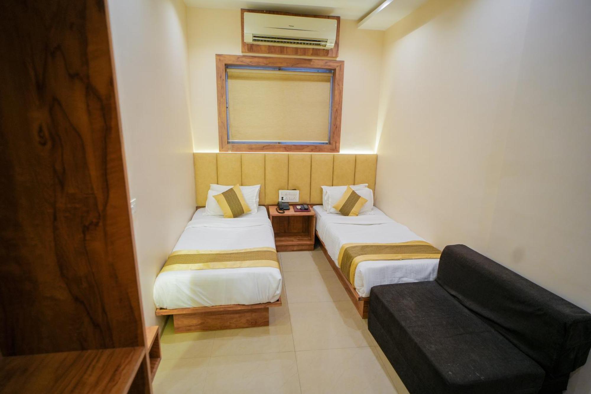 Hotel Skylink Hospitality Mahalaxmi Bombay Esterno foto