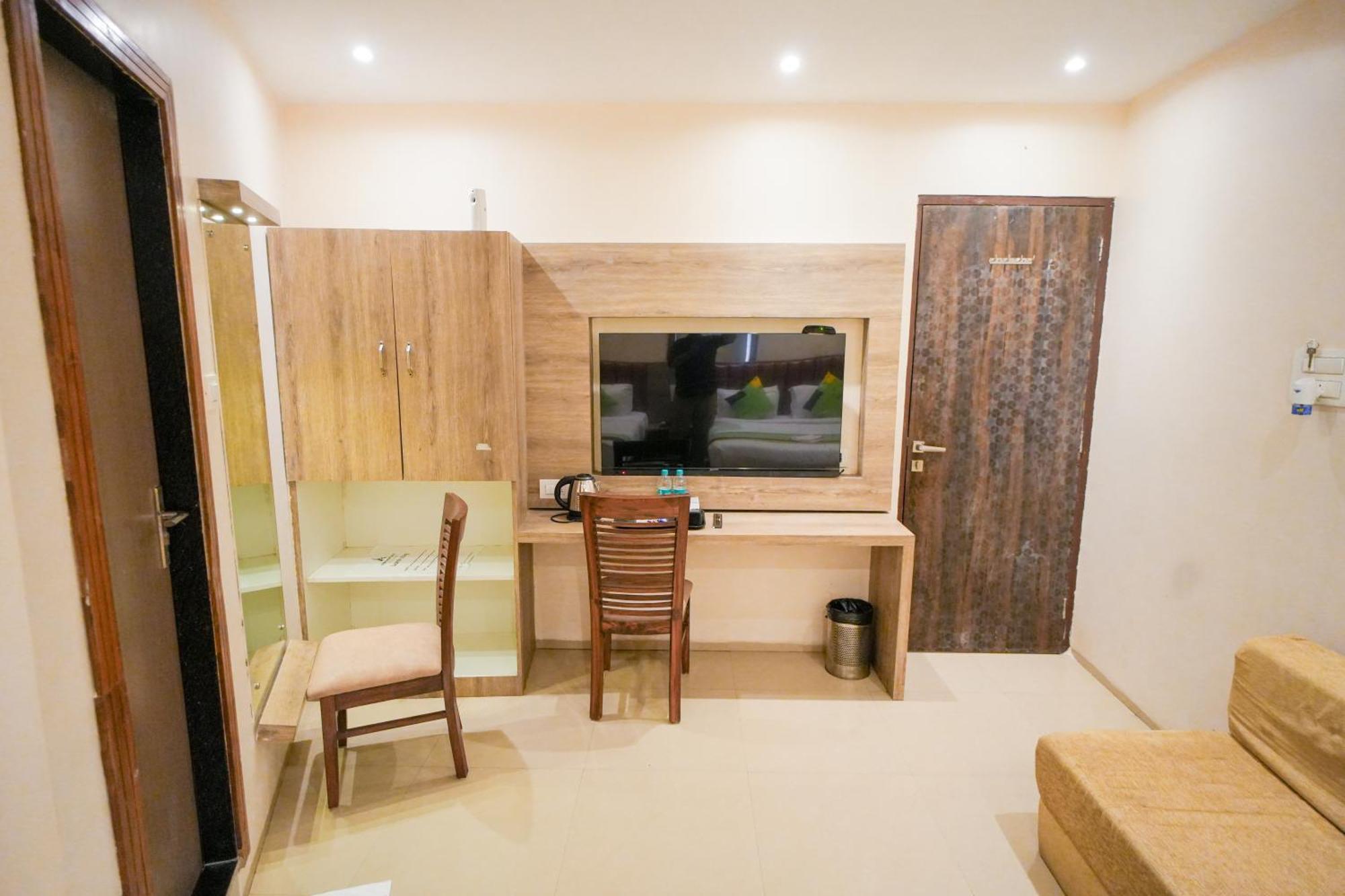Hotel Skylink Hospitality Mahalaxmi Bombay Esterno foto
