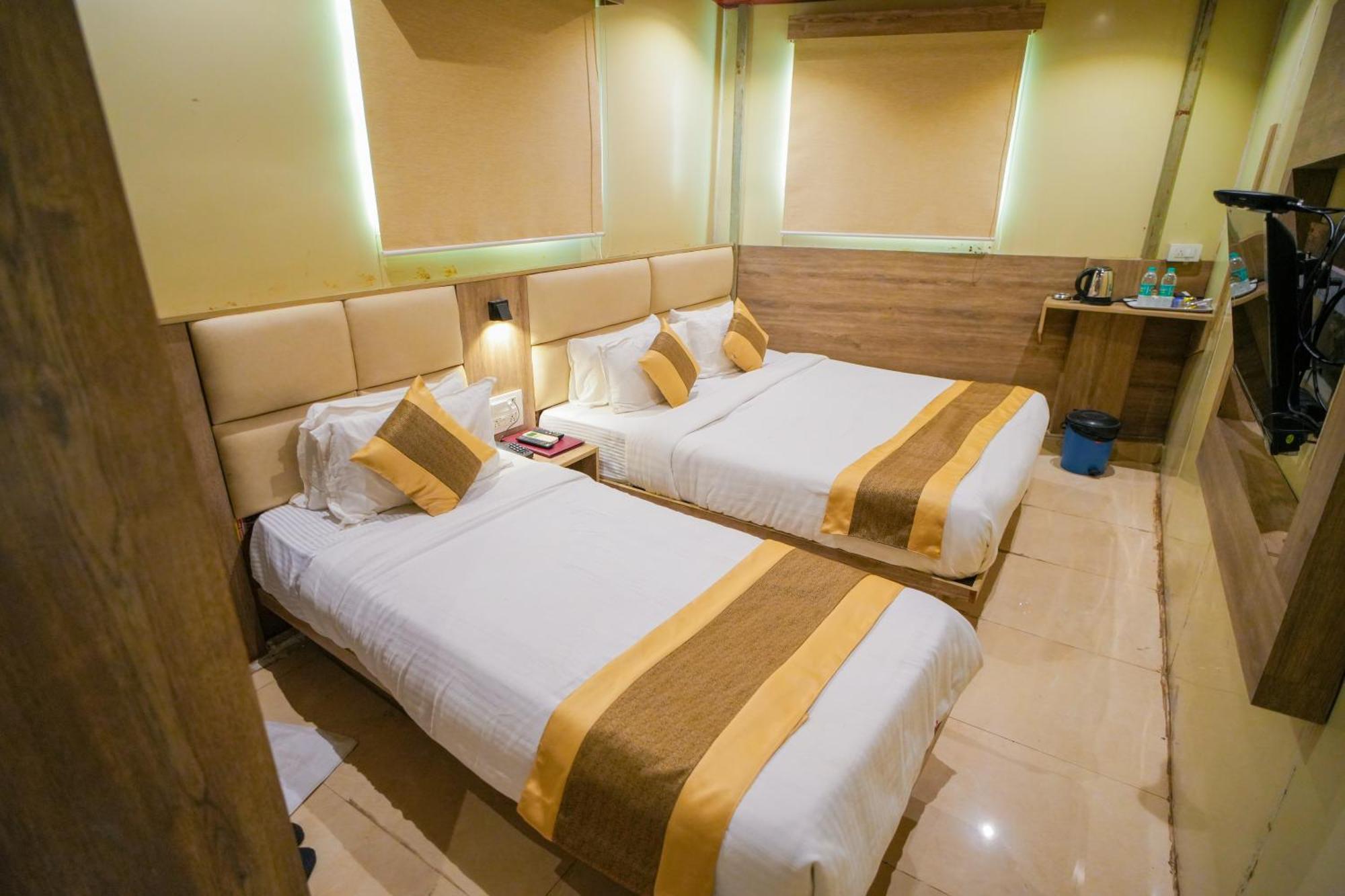 Hotel Skylink Hospitality Mahalaxmi Bombay Esterno foto
