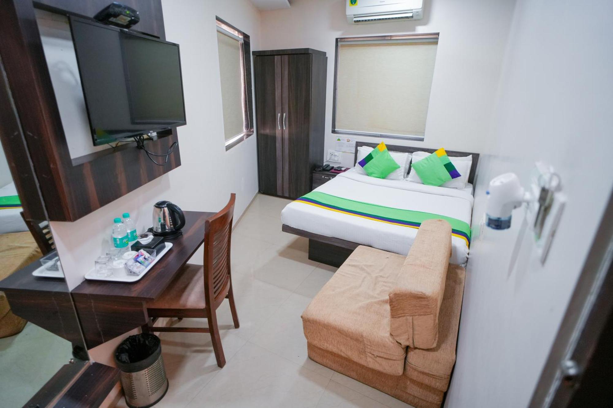 Hotel Skylink Hospitality Mahalaxmi Bombay Esterno foto