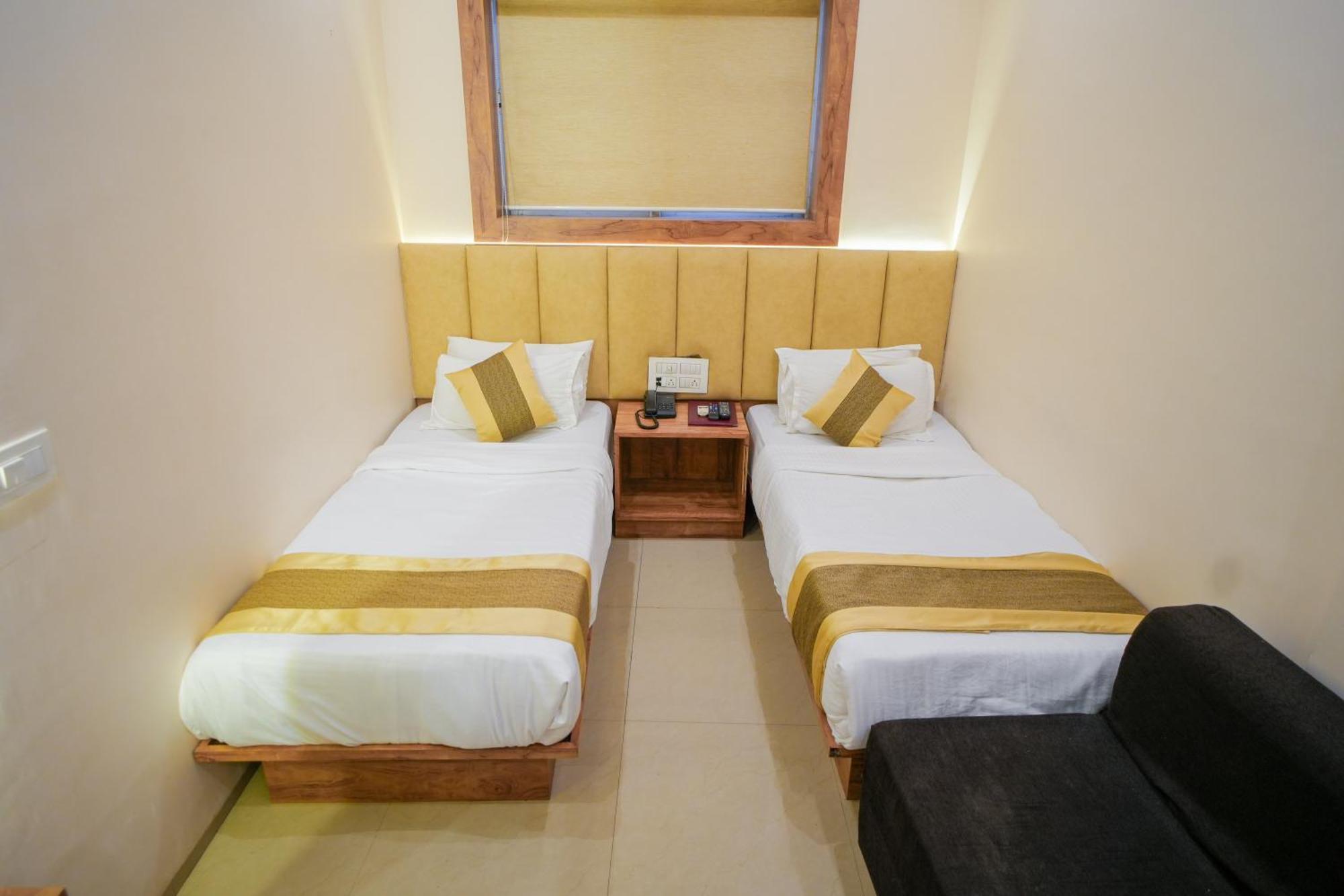 Hotel Skylink Hospitality Mahalaxmi Bombay Esterno foto