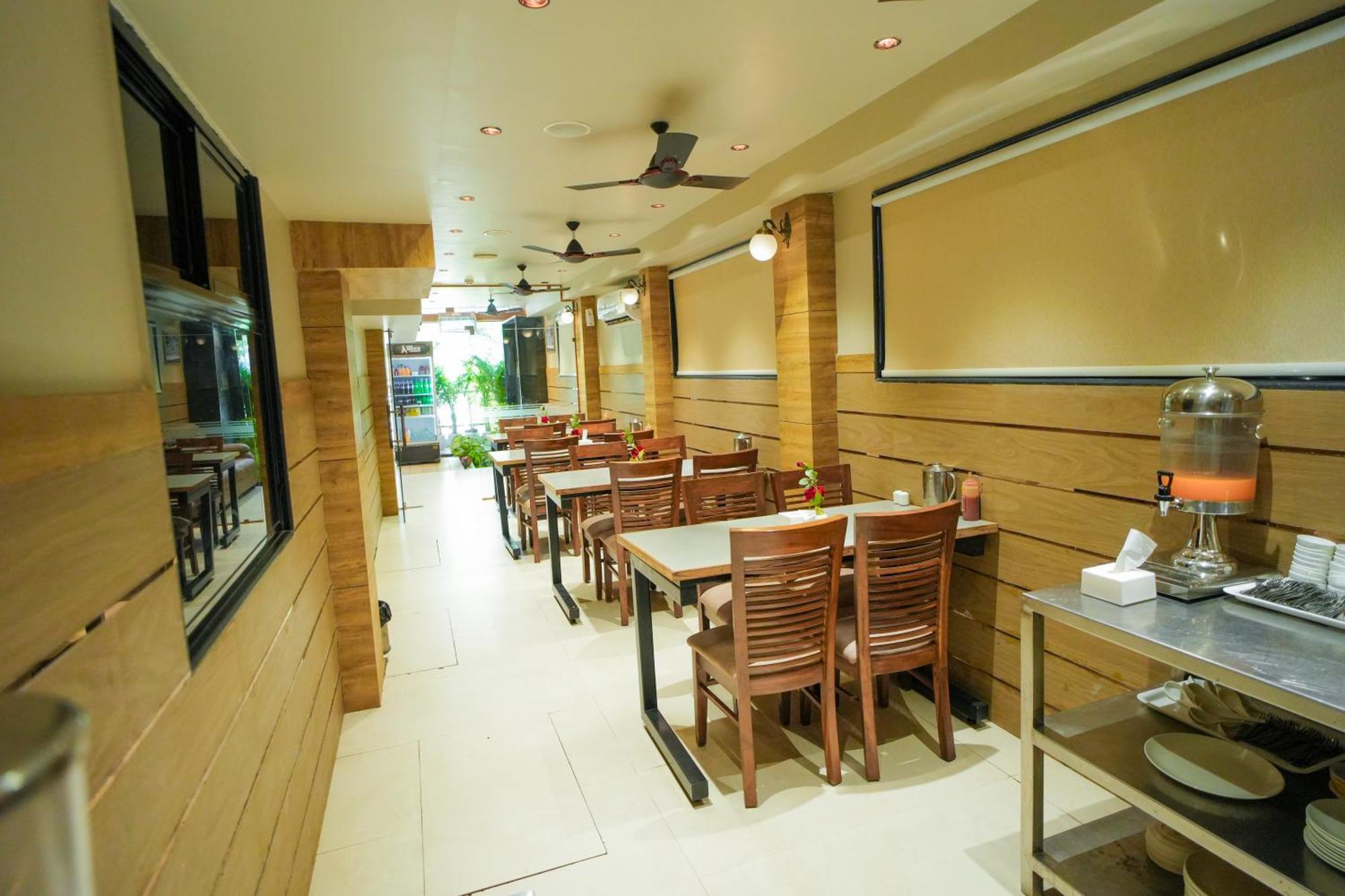 Hotel Skylink Hospitality Mahalaxmi Bombay Esterno foto