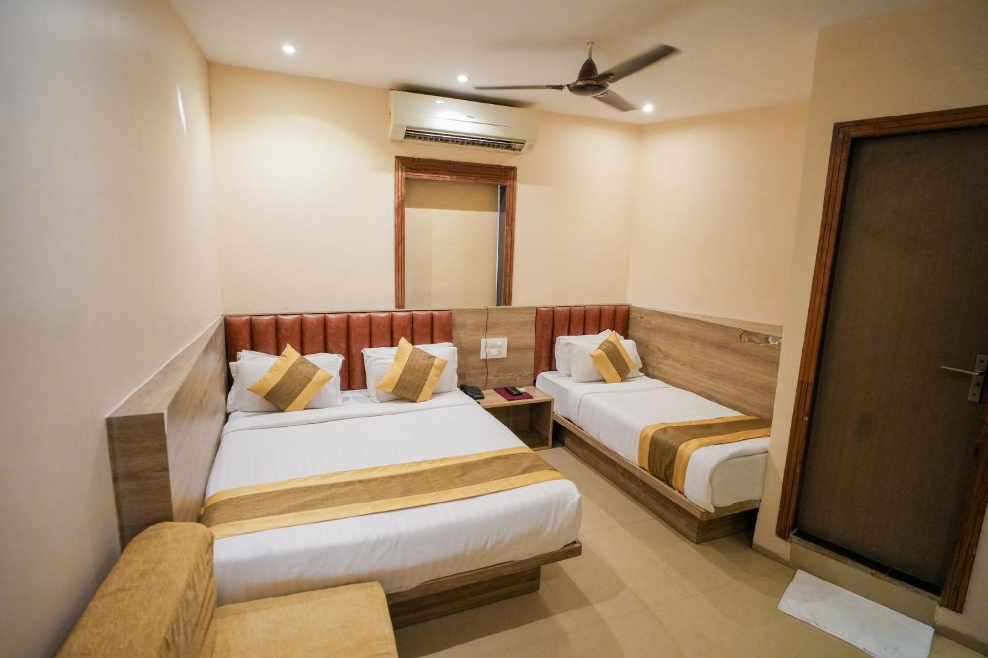 Hotel Skylink Hospitality Mahalaxmi Bombay Esterno foto