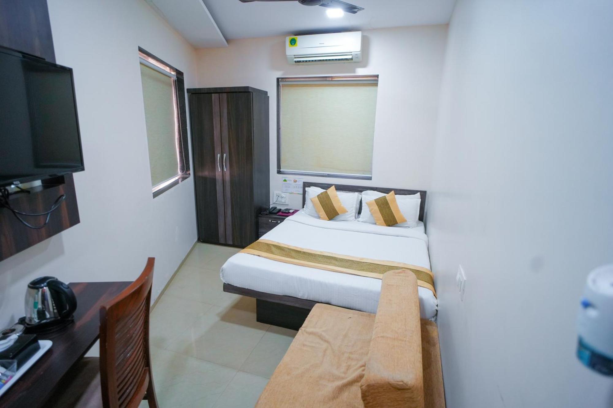 Hotel Skylink Hospitality Mahalaxmi Bombay Esterno foto